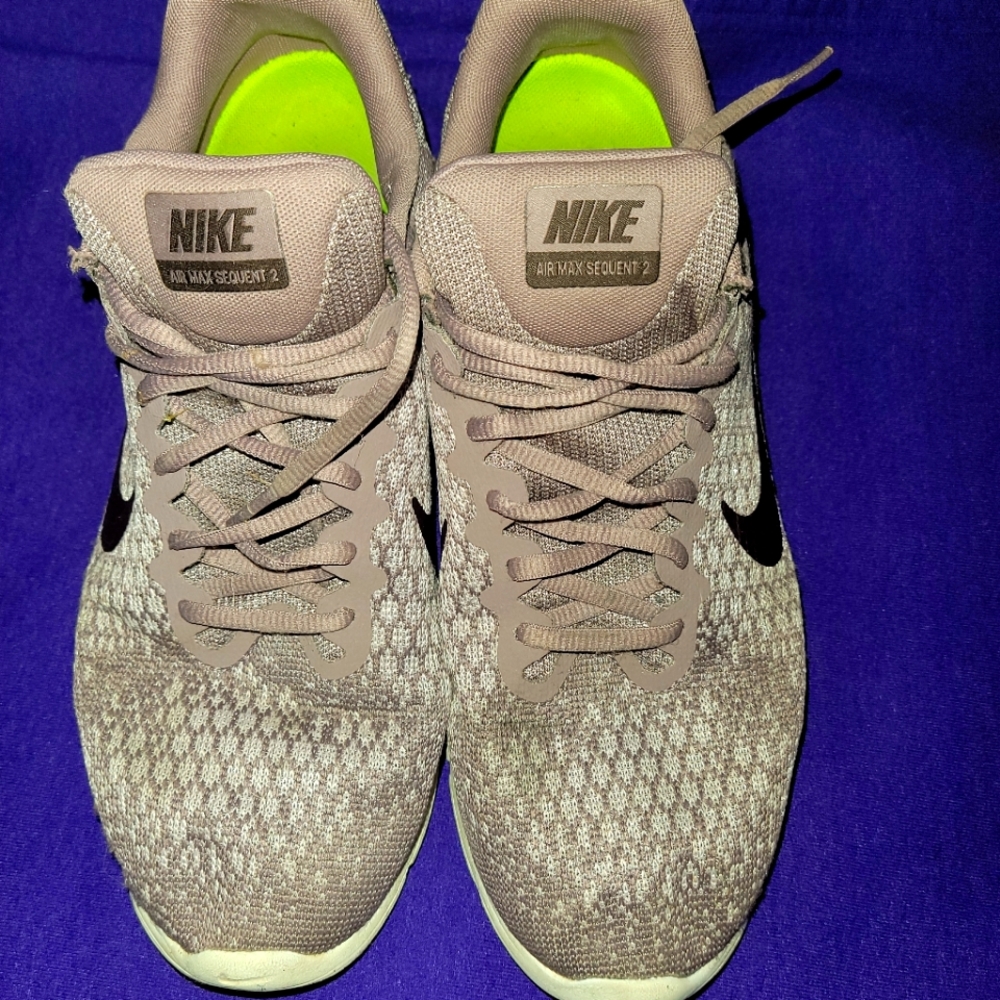Nike air max sequent 2